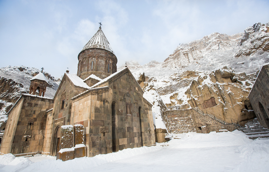 アルメニア共和国観光で行くべきパワースポット３選！世界初キリスト教の国の世界観