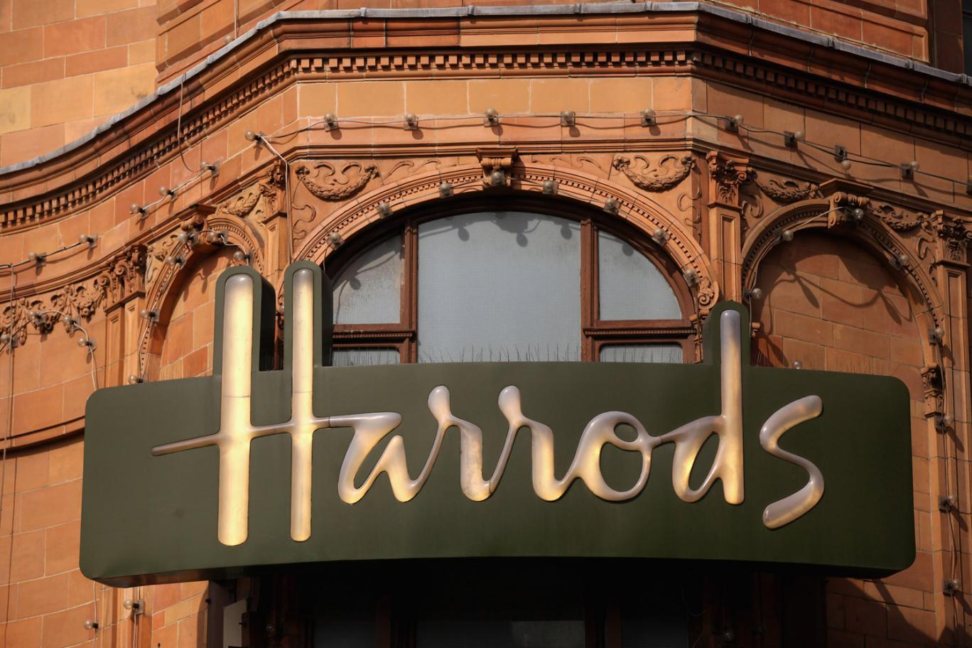 イギリス旅行でお土産探しなら！老舗高級百貨店Harrods（ハロッズ）に行くべき！
