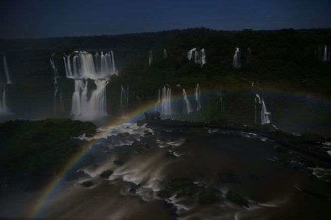 奇跡の絶景！ブラジル世界三大瀑布・イグアスの滝三大レインボーが美しすぎる