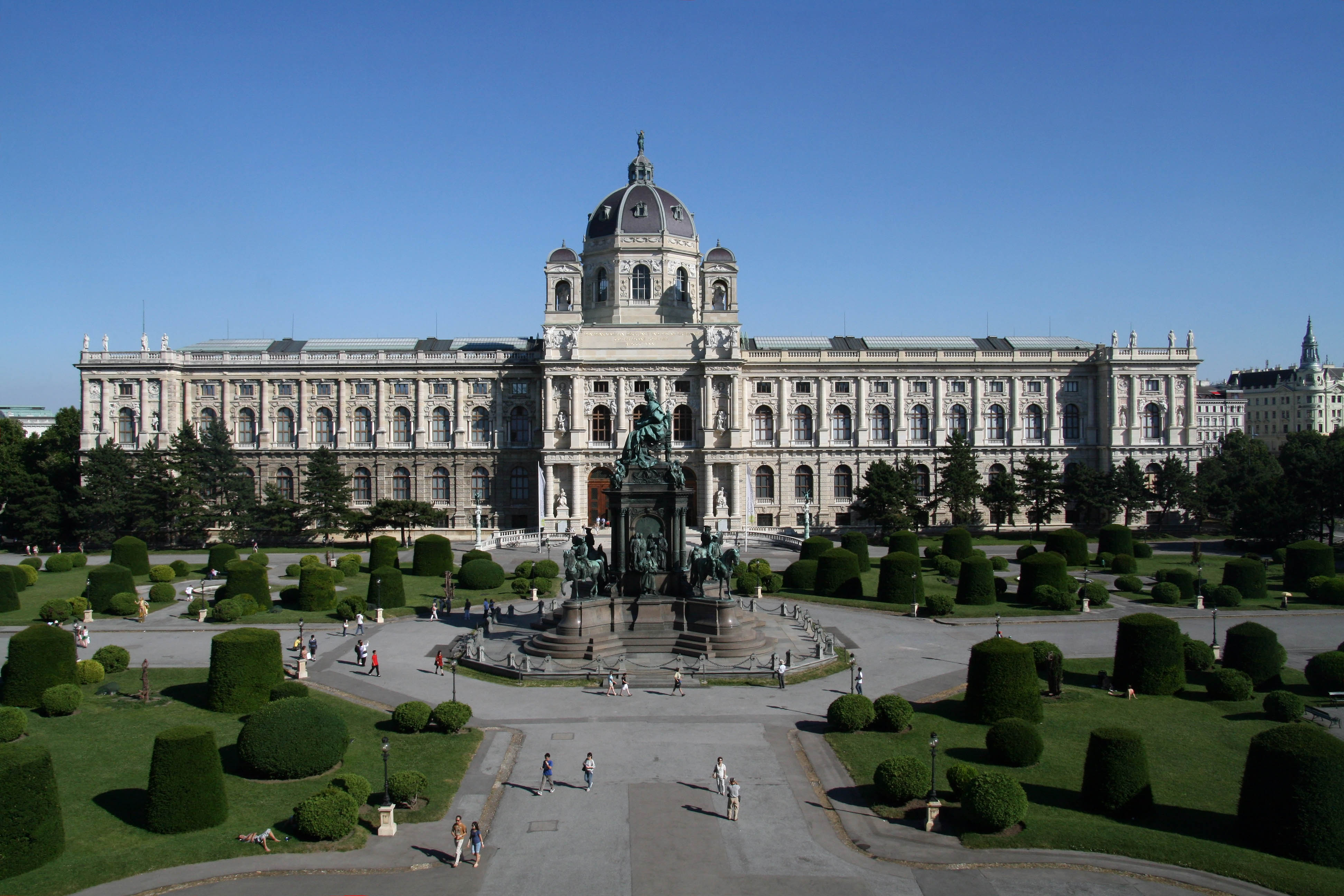 ウィーンの人気観光スポットはリング周辺に集結！トラムで巡る歴史の舞台