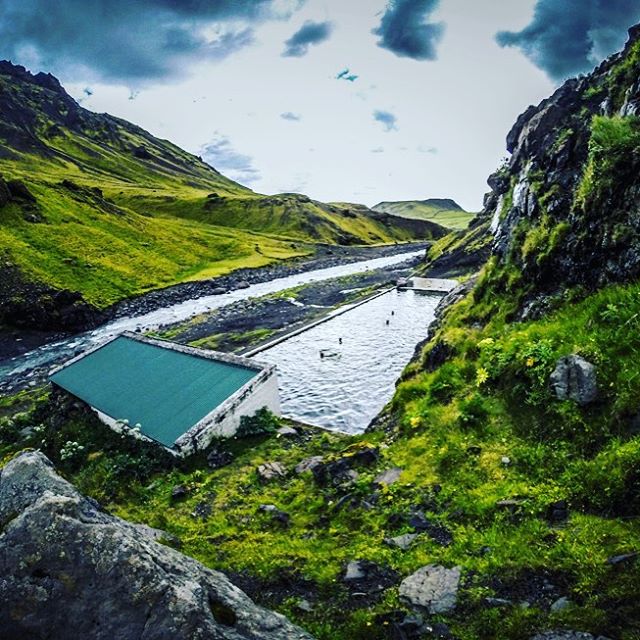 火山の国アイスランド旅行でおすすめな温泉３選！間欠泉や天然露天風呂も