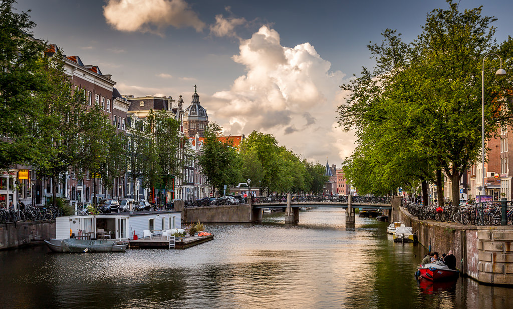 水の都オランダ・アムステルダムの観光スポットまとめ！ダム広場に絶対に行くべき理由とは？