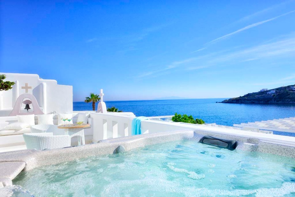 エーゲ海ギリシャ・ミコノス島の極上ホテル「プラティスヤロス・ビーチ」大特集