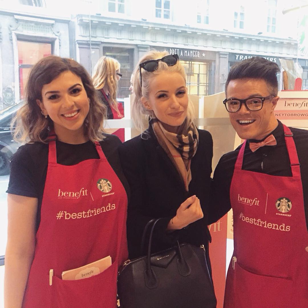 ロンドンでカフェなら人気のスタバ・コンデュイットストリート店へ！内装がお洒落すぎる！