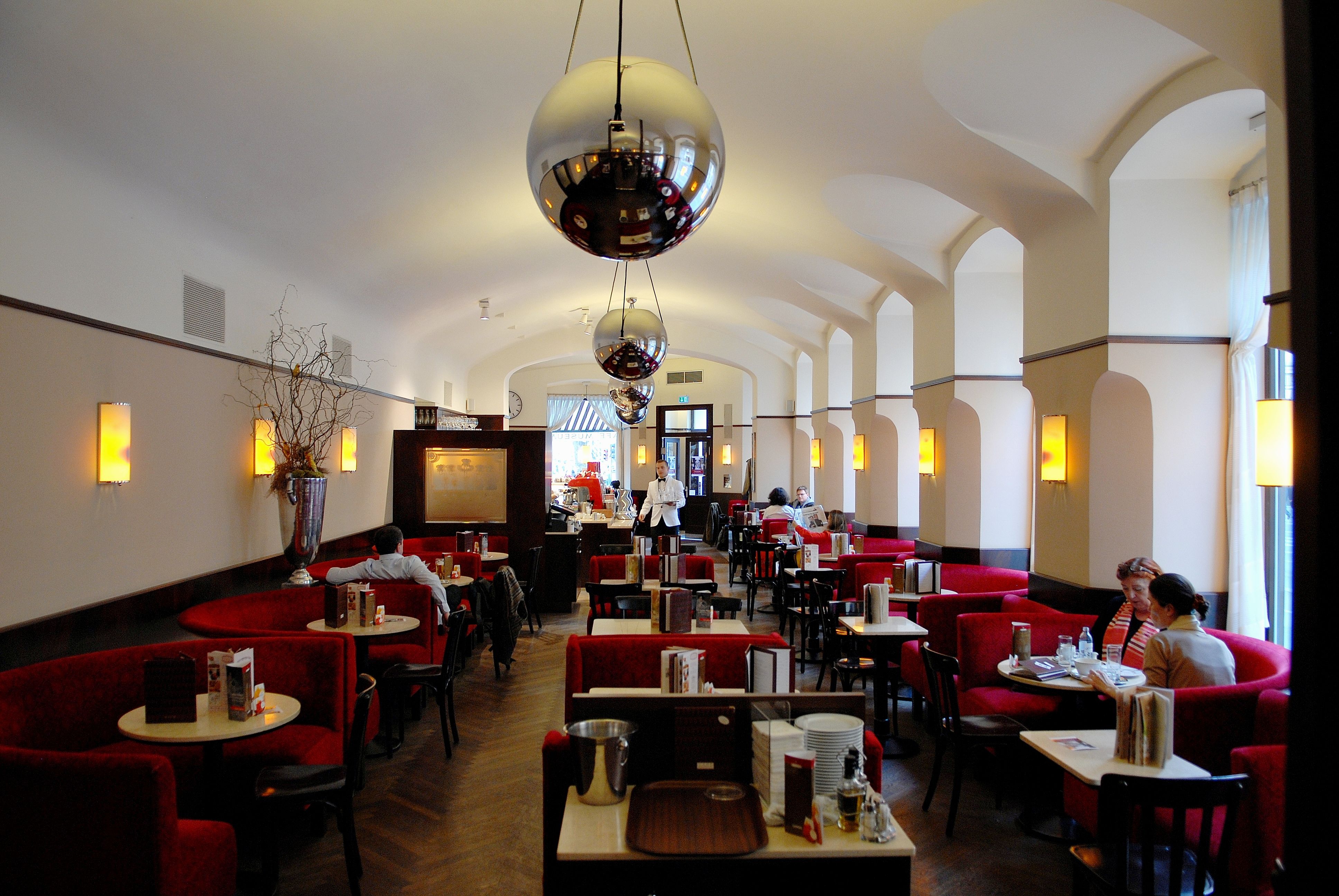 オーストリア・ウィーンのおすすめカフェ3選！世紀末建築カフェを堪能しよう