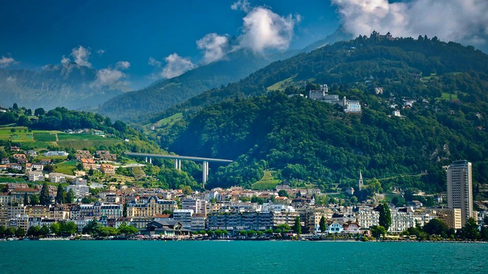 スイス・クルーズ観光！美しいレマン湖畔の街を水上から巡ろう！