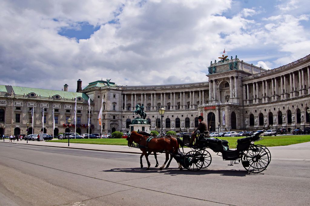 オーストリア・ウィーン人気観光スポット「ホーフブルク王宮」の見どころまとめ！