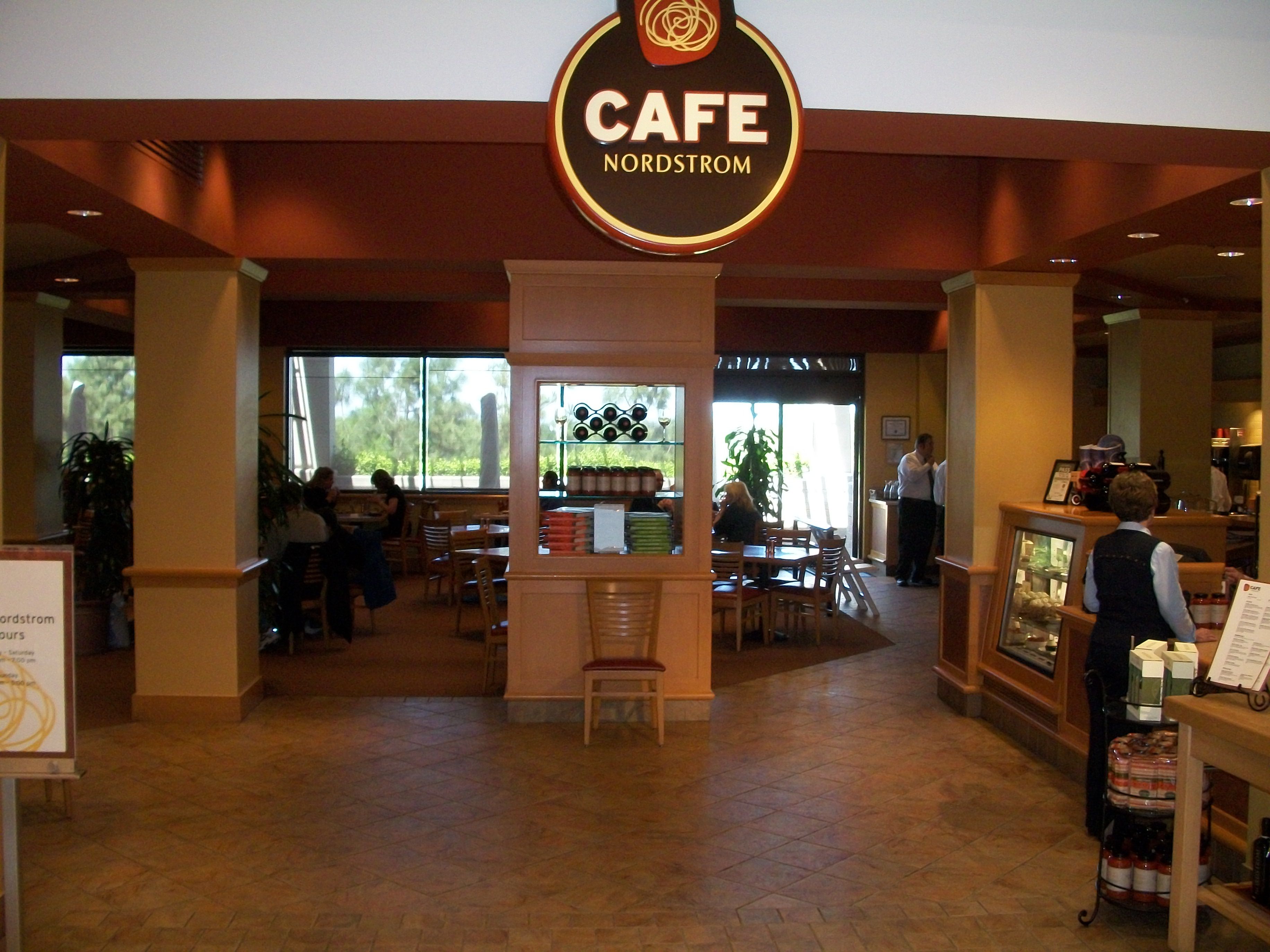 ハワイ・アラモアナセンターのおすすめ店「Marketplace Cafe」の人気メニューご紹介