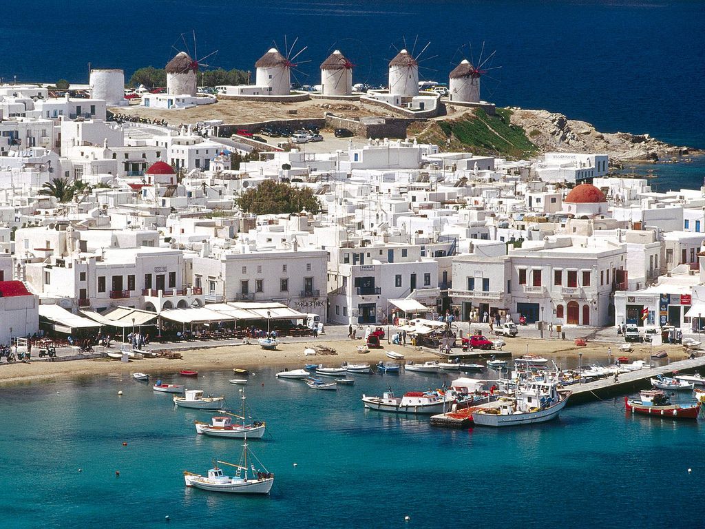 画像1枚目 ギリシャ エーゲ海のミコノス島 白い壁と猫のお洒落すぎる街並み Taptrip