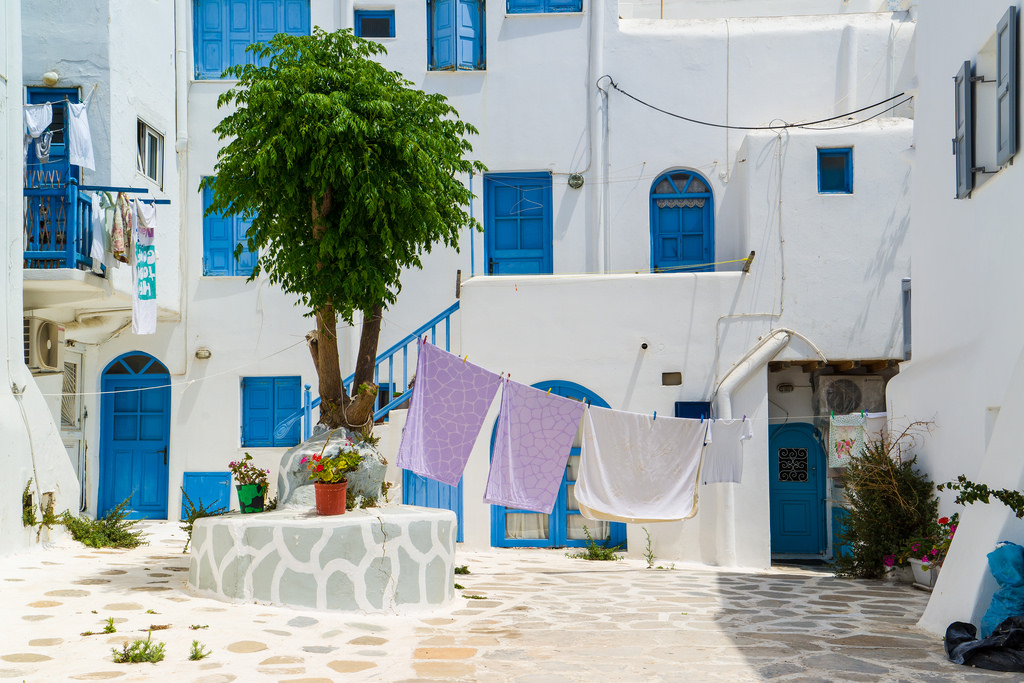 画像3枚目 ギリシャ エーゲ海のミコノス島 白い壁と猫のお洒落すぎる街並み Taptrip