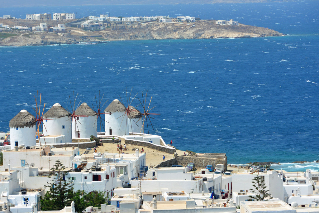画像6枚目 ギリシャ エーゲ海のミコノス島 白い壁と猫のお洒落すぎる街並み Taptrip