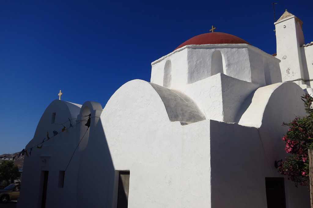 ギリシャ・エーゲ海のミコノス島！白い壁と猫のお洒落すぎる街並み