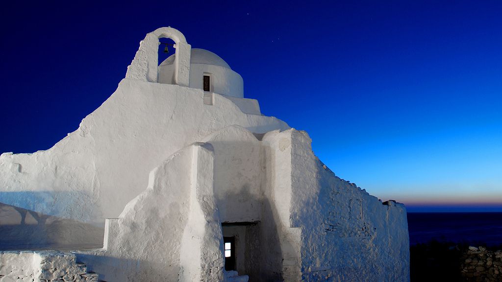 ギリシャ・エーゲ海のミコノス島！白い壁と猫のお洒落すぎる街並み