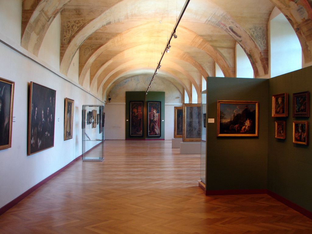 チェコ・プラハ観光で美術館・博物館巡り！中世の街で芸術旅を