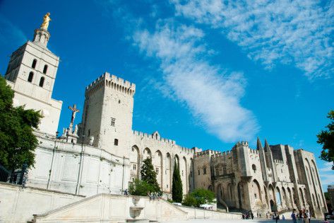 フランス・南プロヴァンスの人気都市「アヴィニョン」の見どころまとめ！