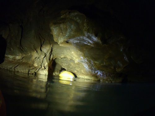 鹿児島・沖永良部島のパワースポット鍾乳洞「大山水鏡洞」のツアー＆見どころ