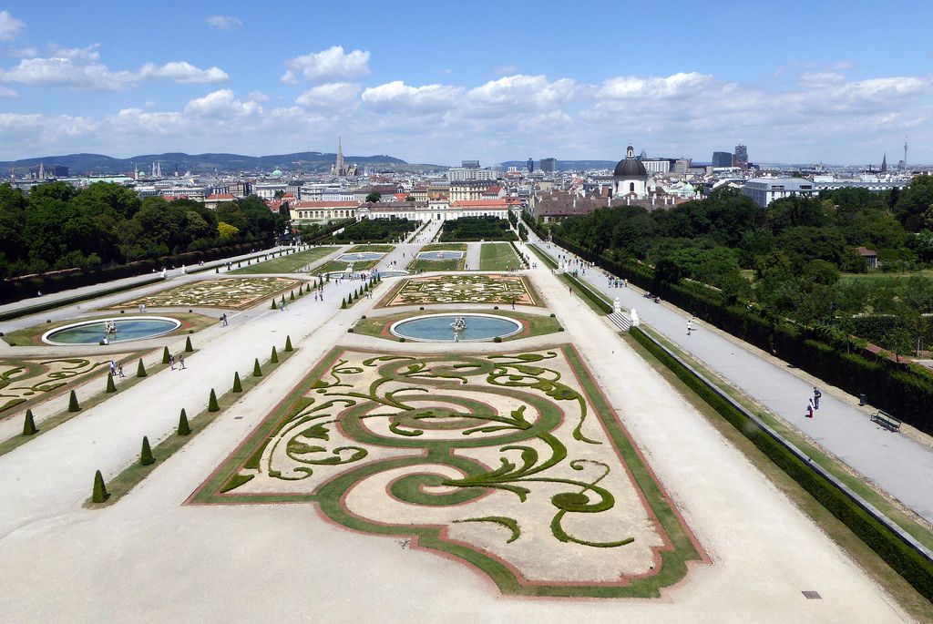 ウィーンの芸術観光スポットおすすめ３選！ベルヴェデーレ宮殿にモーツァルトの墓地も