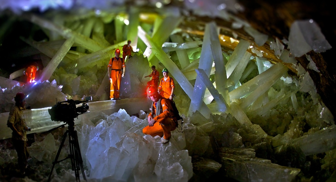 メキシコ人気観光スポット「ナイカ鉱山」で超巨大結晶を目撃！洞窟の中に広がる絶景