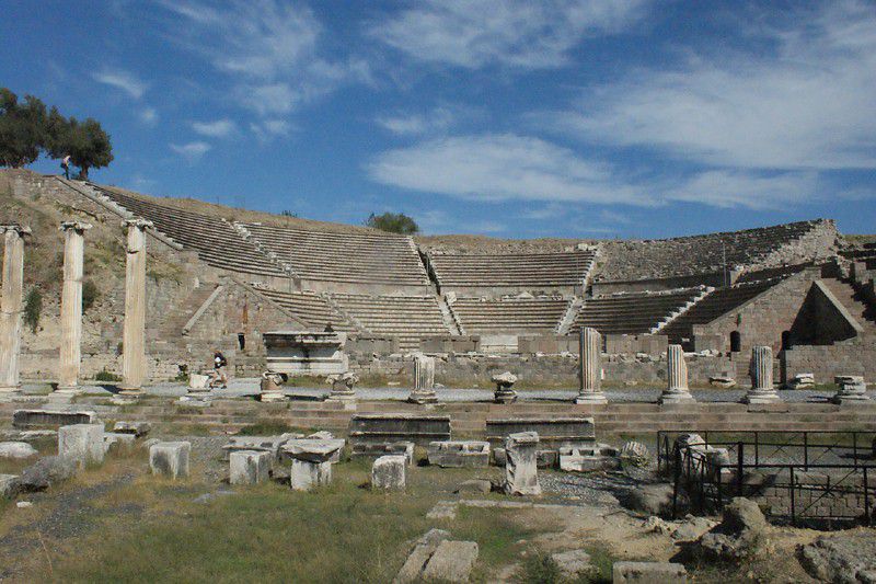 トルコ遺跡衝撃観光！ベルガマのアスクレピオン古代治療院跡を巡ろう