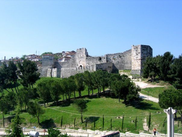 アルバニア観光で行くべき２つの町！ベラットとジロカストラの歴史地区まとめ