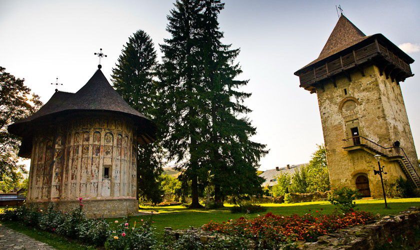 ルーマニア・モルドヴァ地方観光で行くべき修道院おすすめ５つ