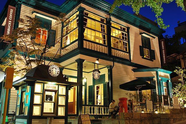 神戸でカフェならおしゃれスタバ「スターバックス神戸北野異人館店」で！ライトアップも必見！