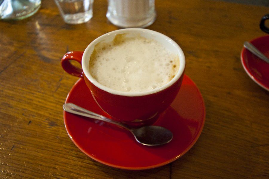 パリのカフェ文化を楽しむために気を付けるべき注意点４選！席で値段が違う？支払い方法は？
