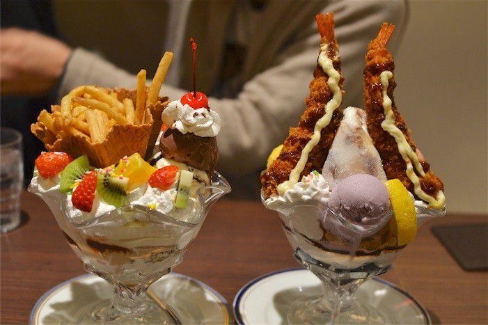 京都・からふね屋珈琲店三条本店で200種類以上あるパフェを！朝食・ランチにはパンケーキも人気！