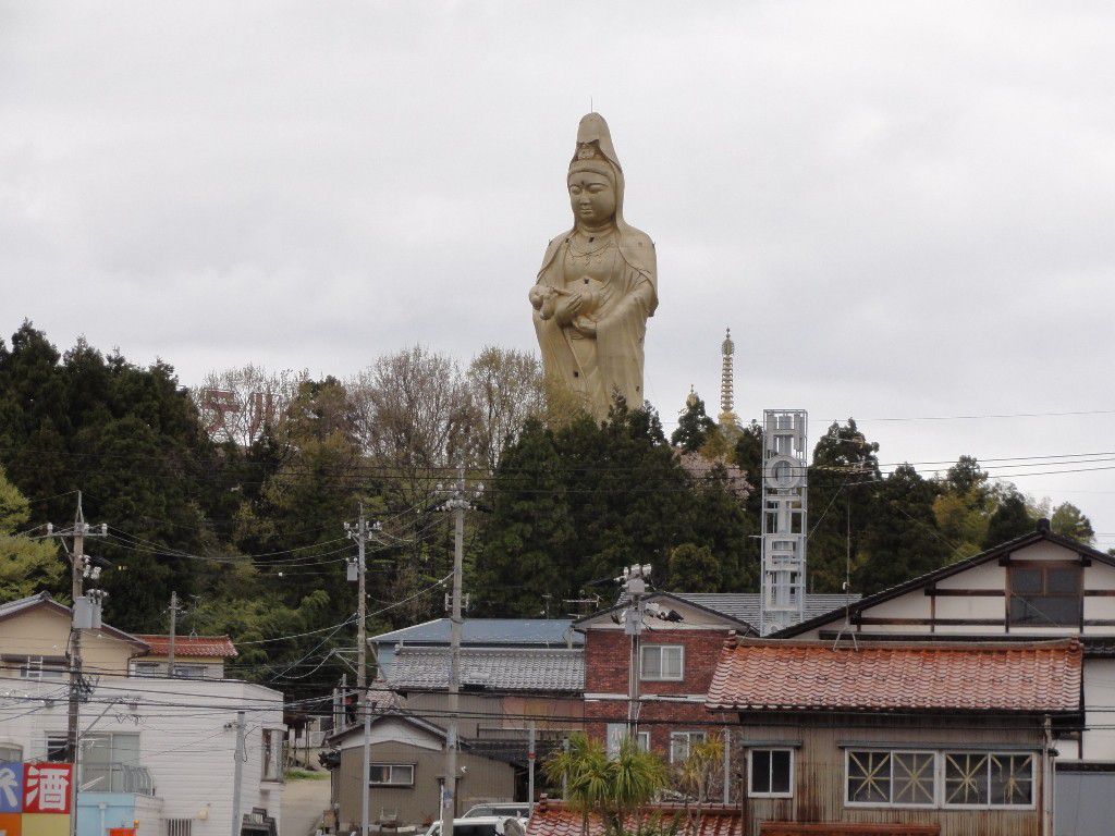 日本各地で見つけた巨大すぎる大仏様・観音様特集！展望台からの絶景にも驚嘆！？