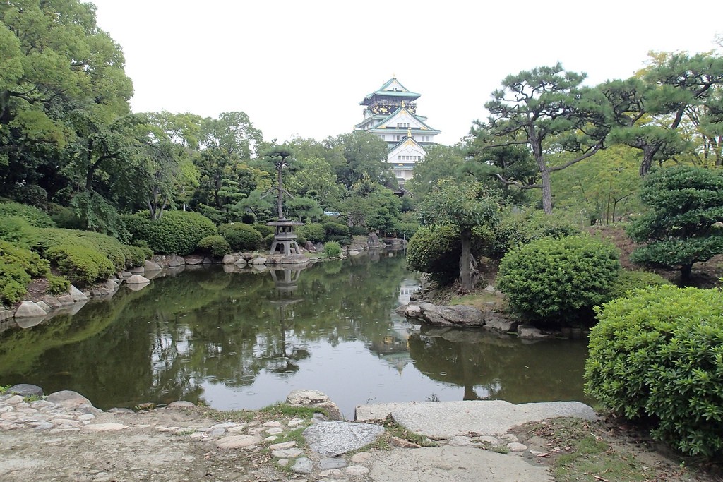 大阪城周辺の人気歴史観光スポットおすすめ３選！梅や桜が美しいお花見の名所も
