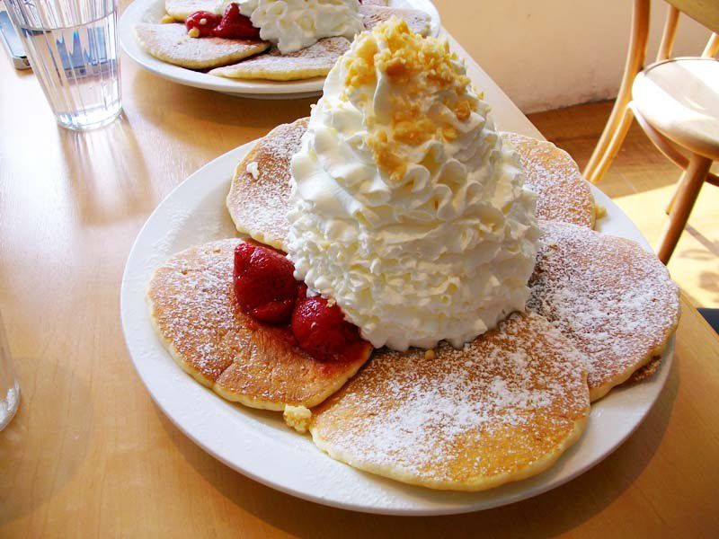 ハワイ・サラトガ通りEggs'n Thingsの本店フラッグシップでパンケーキを堪能しよう！
