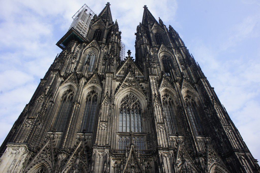 最大のゴシック建築！ドイツにあるケルン大聖堂が圧巻