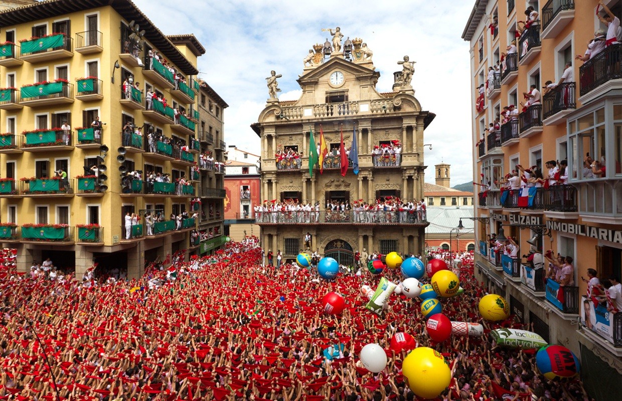 牛追い祭りで有名！スペイン・パンプローナのおすすめ観光スポット