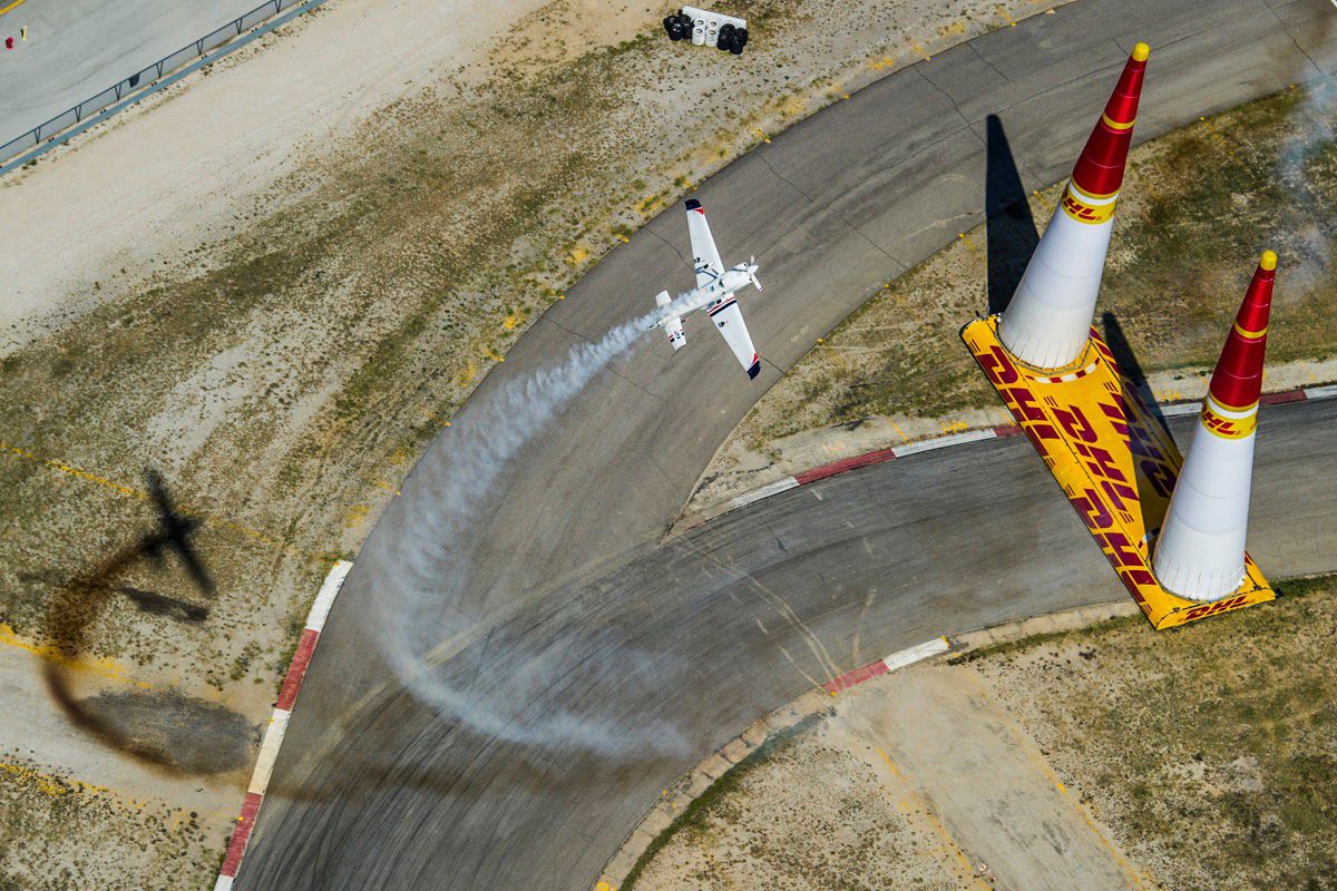 【千葉幕張海浜公園】空のF-1「レッドブルエアレース」！世界最速ド迫力のモータースポーツ！