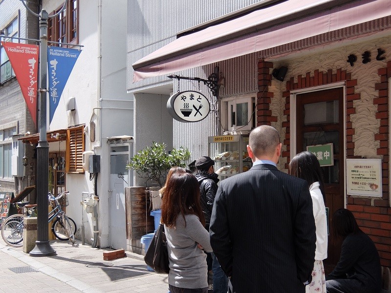 岡山の大行列の洋食屋「やまと」で絶品すぎるデミカツが食べたい♡路面電車の似合う街へ