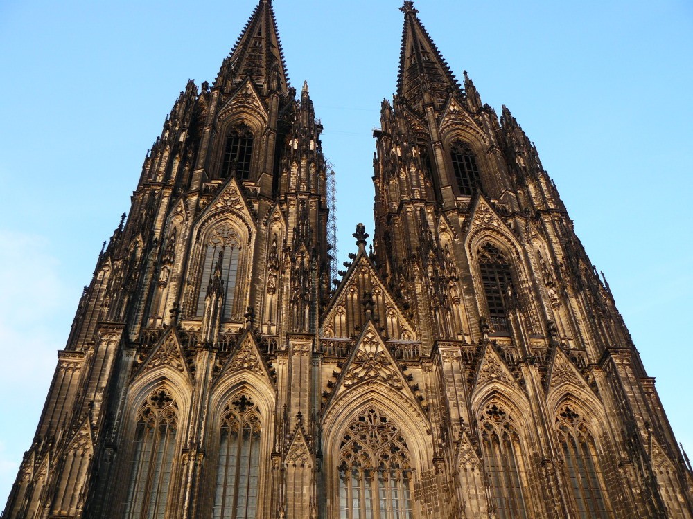 ドイツ・ケルン観光おすすめスポットまとめ！大聖堂に見守られた西ドイツ玄関口で芸術旅