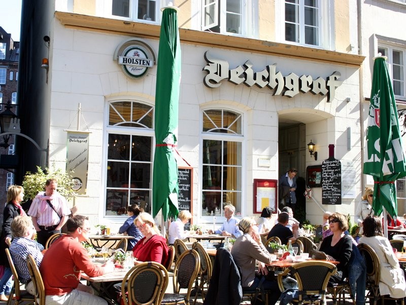 【ドイツの港町ハンブルク】世界一長い屋外マーケット観光と、レストランでグルメを堪能！