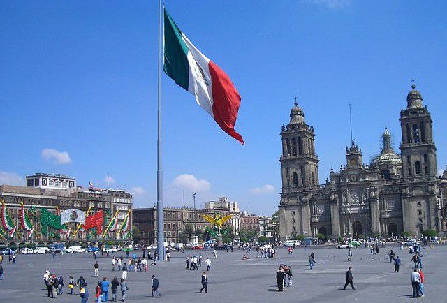 世界遺産メキシコ・シティ歴史地区とソチミルコで、時空を超える旅を！