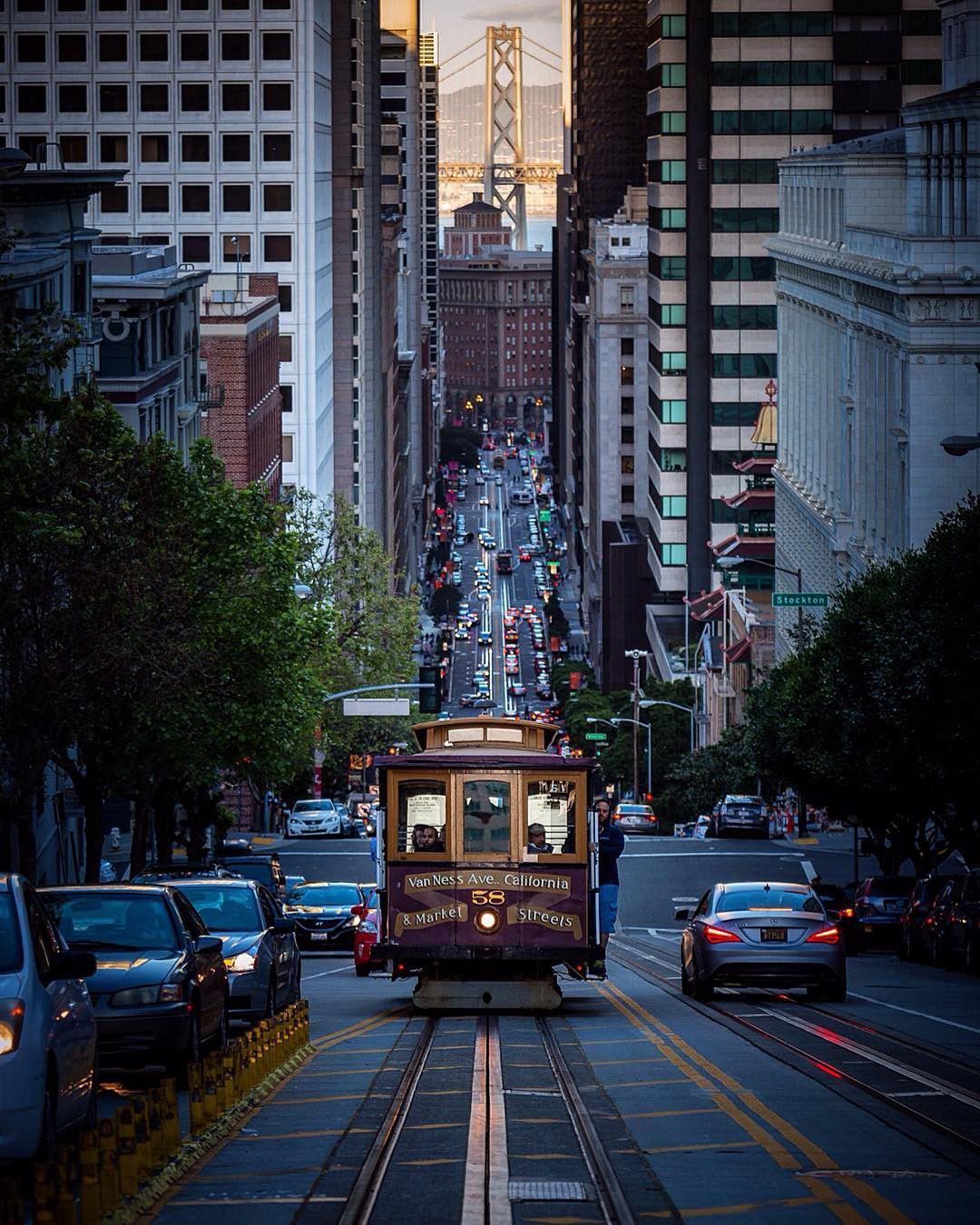 サンフランシスコのおすすめ観光名所はケーブルカーで周るべし！