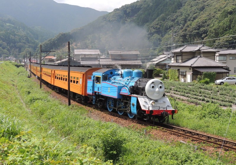 静岡「大井川鐵道」で機関車トーマス乗車体験！本物のSLに出会う旅