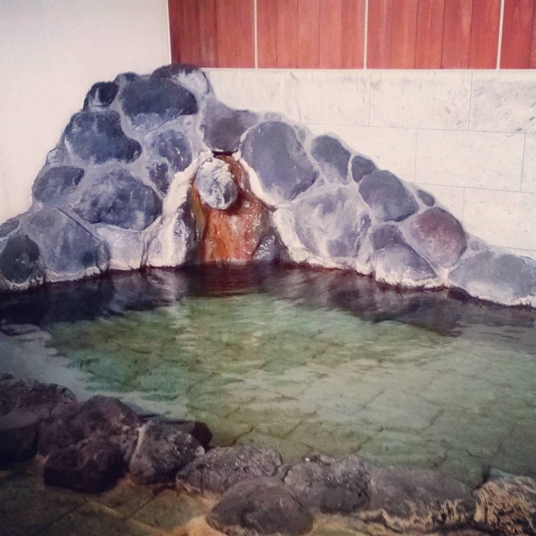 伊豆・大沢温泉「かじかの湯」で日帰り温泉に立ち寄り！郷土料理・黒米うどんや美術館も