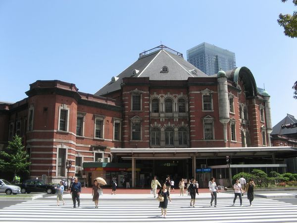 待ち合わせに便利な東京駅付近のカフェ５選！時間つぶしやランチ利用もおすすめ