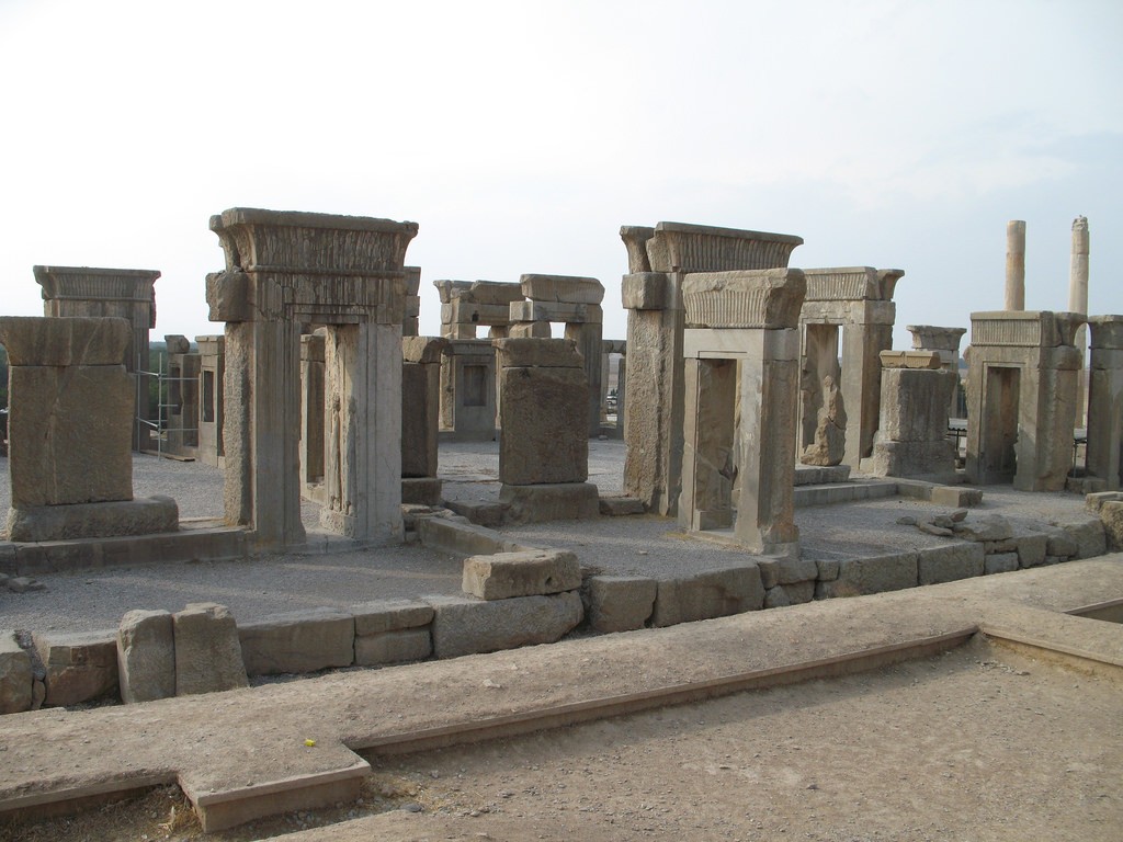 イラン・ペルセポリスの見どころ大特集！壮麗な宮殿跡が残るアケメネス朝ペルシャの遺跡群へ