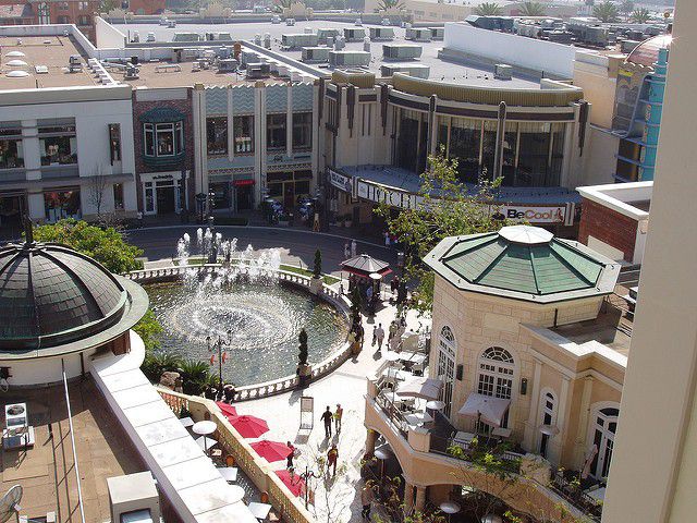 ロサンゼルスの人気ショッピングモールおすすめ５選！人気カフェレストランや映画館も併設