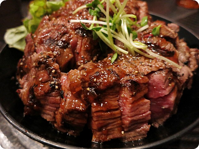東京で肉会！絶品お肉料理の超人気店おすすめ３選～ステーキ・牛かつ・ローストビーフ～