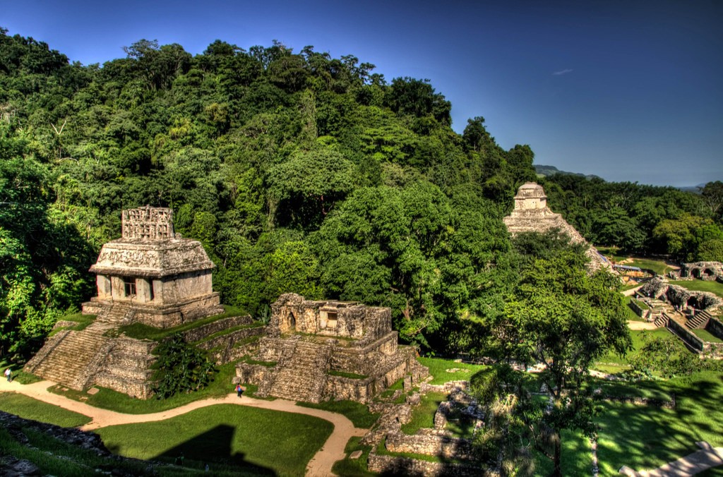 メキシコ古代都市パレンケの見どころ特集！壮麗な神殿と王墓はマヤ文明を物語る