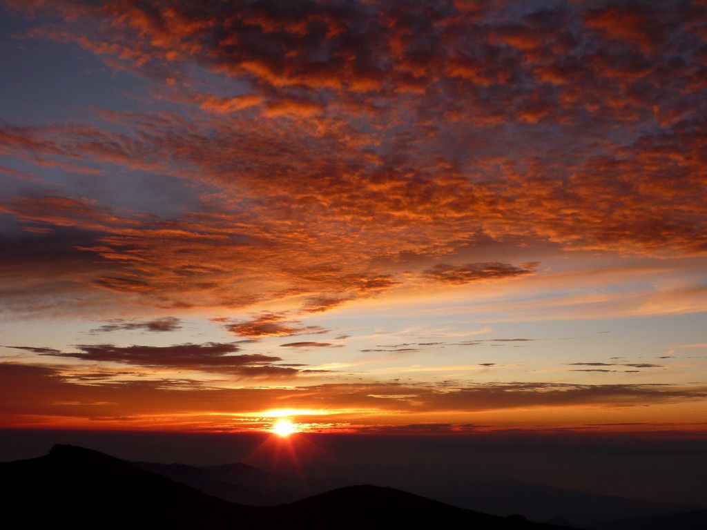 富士登山の基本情報！日本一の日の出を初めて拝むビギナー向け情報満載