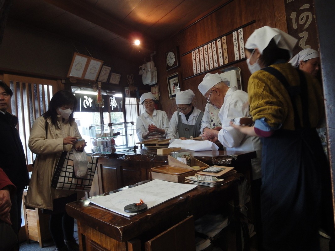 京都土産に北野天満宮「粟餅所澤屋」の粟餅はいかが？江戸時代から続く老舗の味大特集