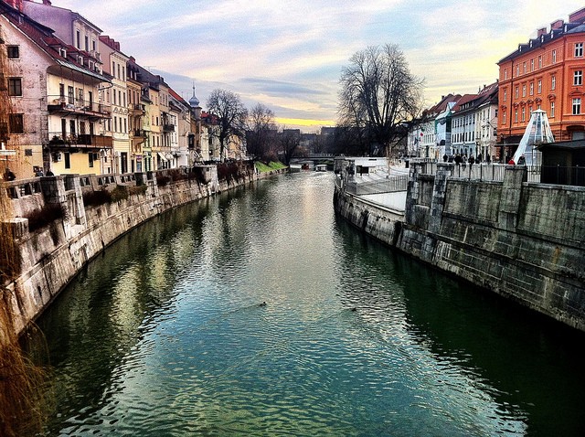 スロヴェニア首都リュブリャナ人気観光スポットまとめ！街歩き派のアナタ、必見です