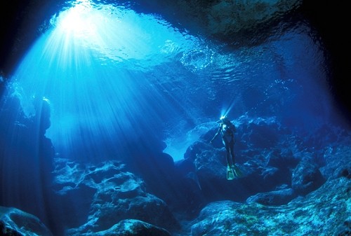 【サイパン】神秘の海中洞窟！ダイバー憧れのケーブポイント、グロットが美しい